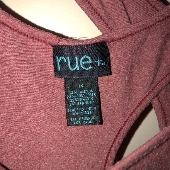 Ombré T-Shit with Cross Detail in the back - Picture 5 of 5